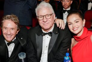 Selena Gomez, Michelle Williams atordoam nos bastidores dos 2025 Awards Emmy