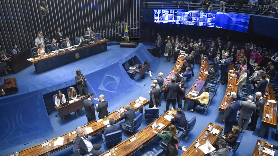 Senado forma maioria contra PEC da Blindagem
