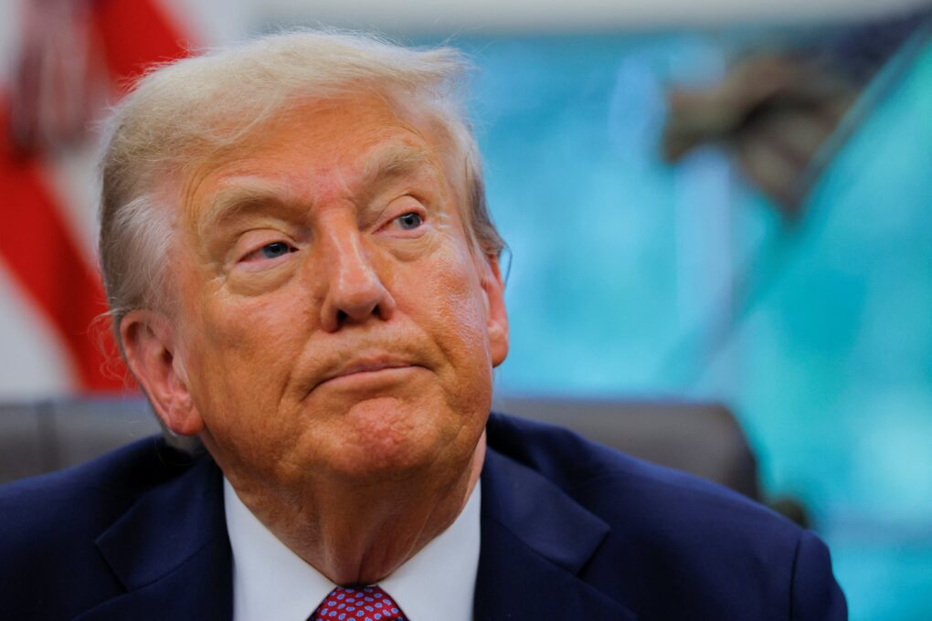 Senadores protocolam projeto para revogar tarifaço de Trump contra o Brasil