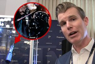 'Star Wars' Darth Vader's Lightsabre Up em leilão, começa em US $ 500k