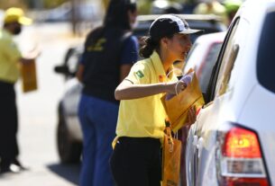 Transporte: melhor lugar de criança no carro é o meio do banco de trás