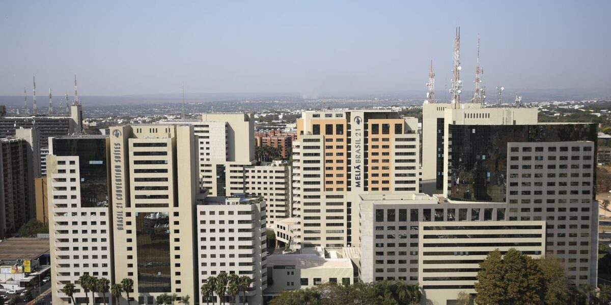 Turismo muda regras de check-in e check-out de hospedagens