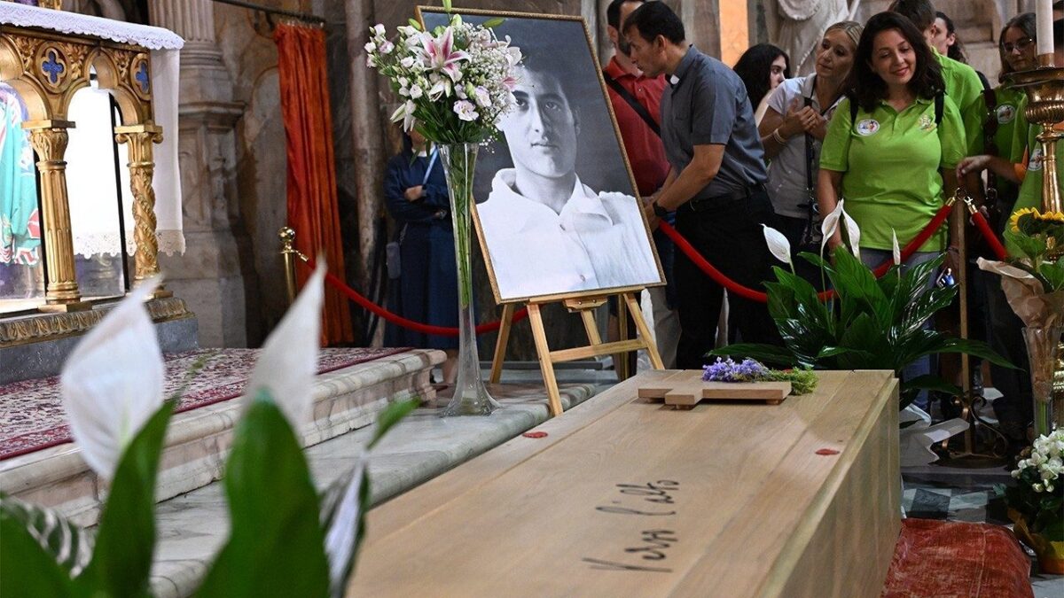 “Uma santidade concreta alimentada pela Eucaristia": Frassati em uma biografia de Sansonetti
