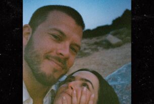 Zoey Deutch anuncia o envolvimento com Jimmy Tatro