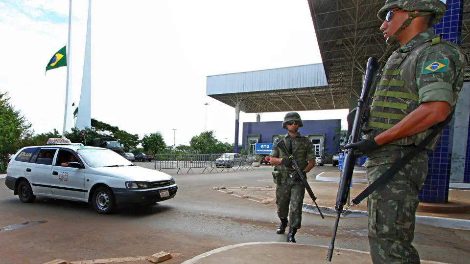 Após Argentina, Paraguai também anuncia reforço da fronteira por risco de fuga do CV