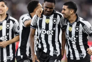 Botafogo defende posição dentro do G-4 diante do Internacional no Beira-Rio