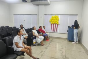 Cinema do HEL leva lazer e acolhimento a pacientes em longa permanência