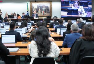 Comissão da Câmara aprova texto que permite anulação de decisões individuais de ministros do STF