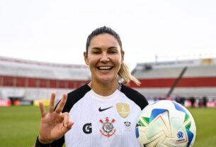 Corinthians goleia Boca Juniors e vai à semi da Libertadores Feminina