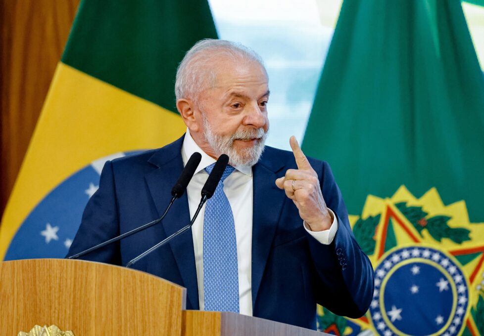 De olho na eleição, Lula vai insistir em tributar mais bets e fintechs para acuar oposição