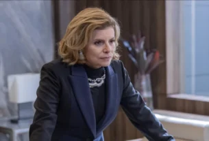 Débora Bloch revive Odete em evento e fala sobre melhor parte de viver a personagem