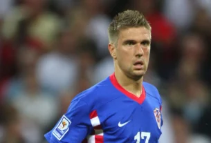 'Dinheiro não trará minha saúde de volta', diz ex-atacante ao desabafar após drama