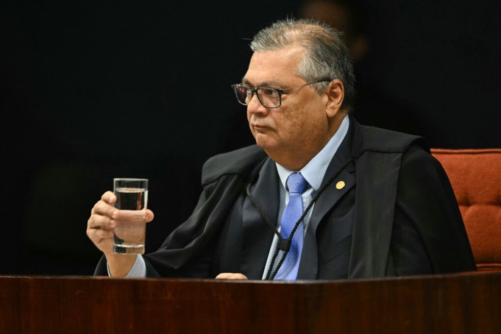 Dino determina campanha publicitária do governo sobre emendas