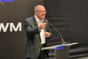 Em conversa com secretário de Trump, Alckmin diz que Brasil mantém disposição ao diálogo, mas avalia respostas a tarifaço