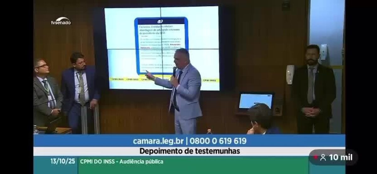 Ex-presidente se desentende com relator