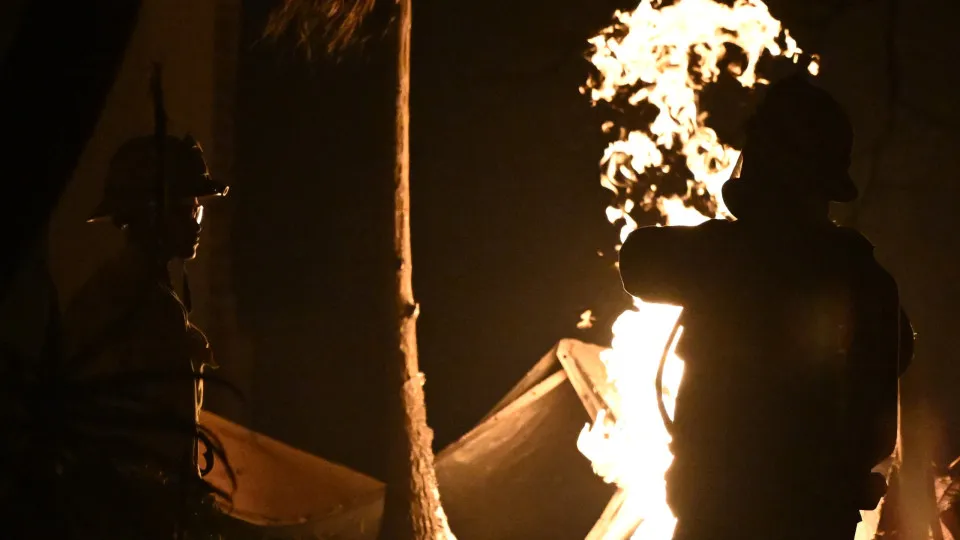 Fábrica explode nos EUA, e autoridades falam em mortos e ao menos 19 desaparecidos