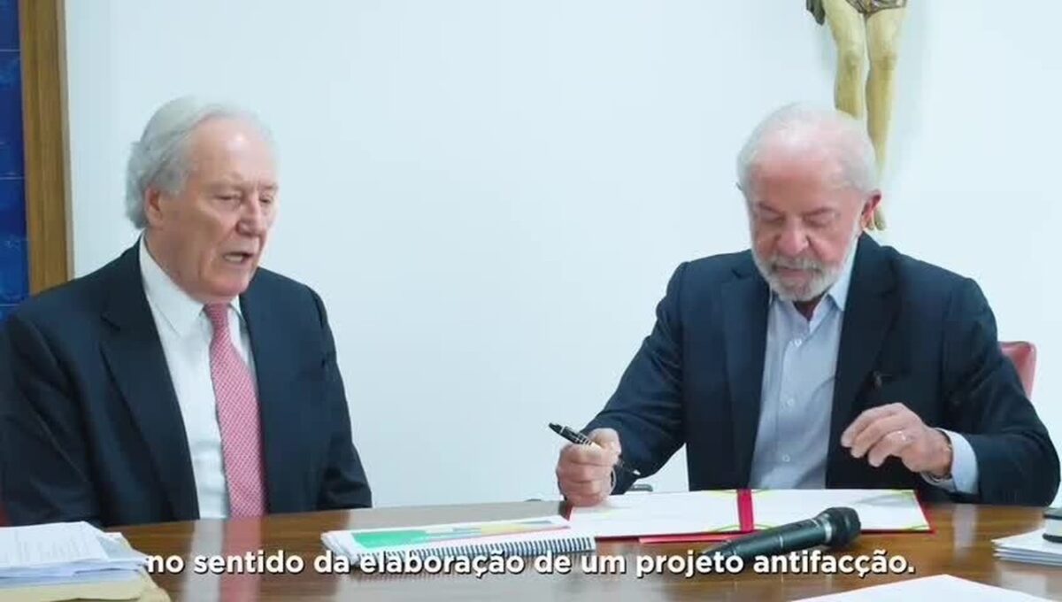 Facções vivem da 'exploração do povo mais humilde', diz Lula ao assinar projeto de combate ao crime organizado