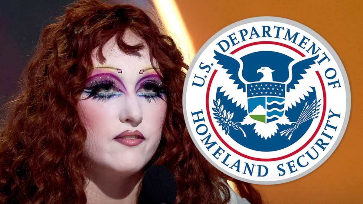 Federais aplaudem Chappell Roan dizendo 'F **** ICE' no show