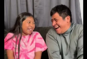 Filha encanta ao ensinar o pai a falar inglês: "Por isto pago internet"