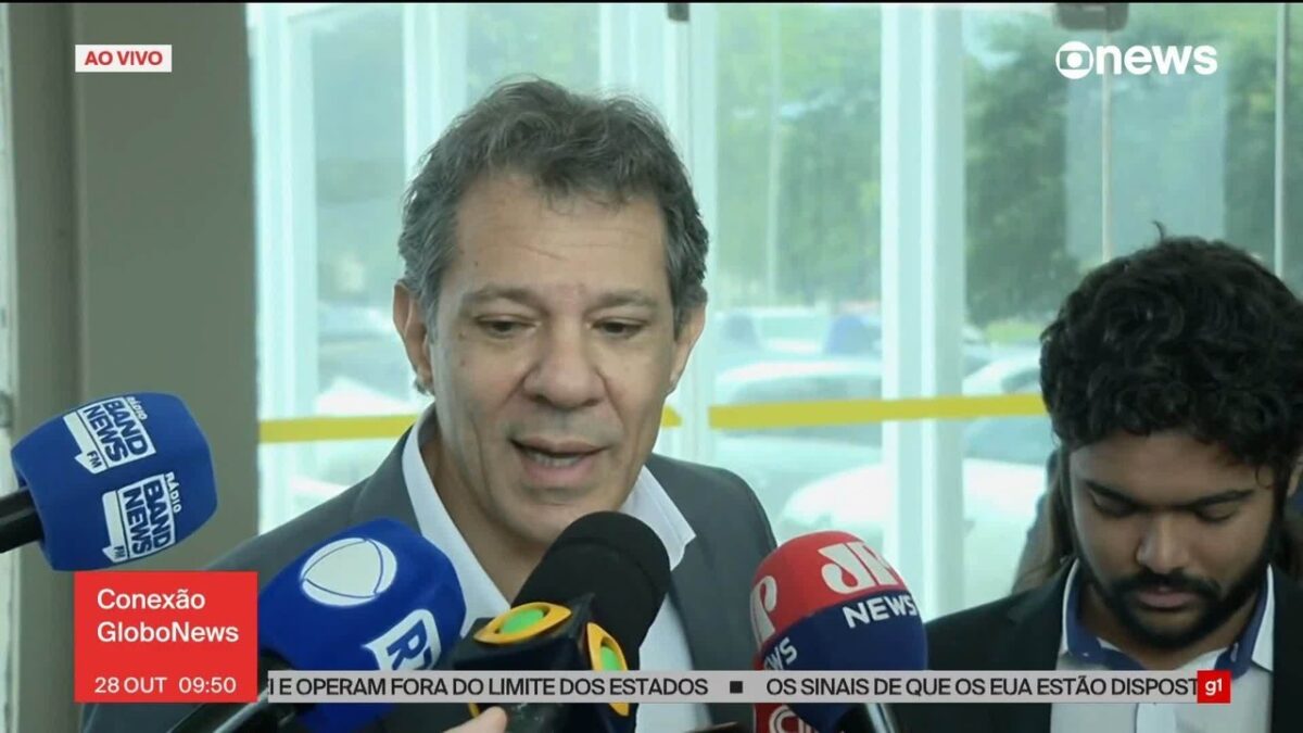 Governo quer esperar votação de projetos que limitam gastos antes de enviar propostas de alta de arrecadação, diz Haddad