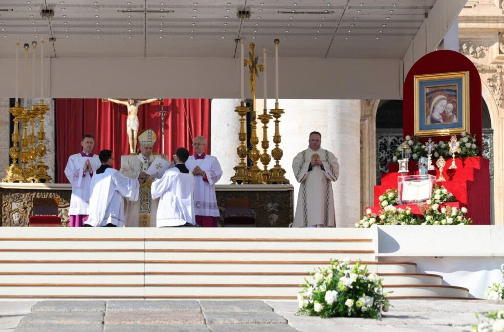 Leão XIV: os novos santos e santas mantiveram acesa a lâmpada da fé