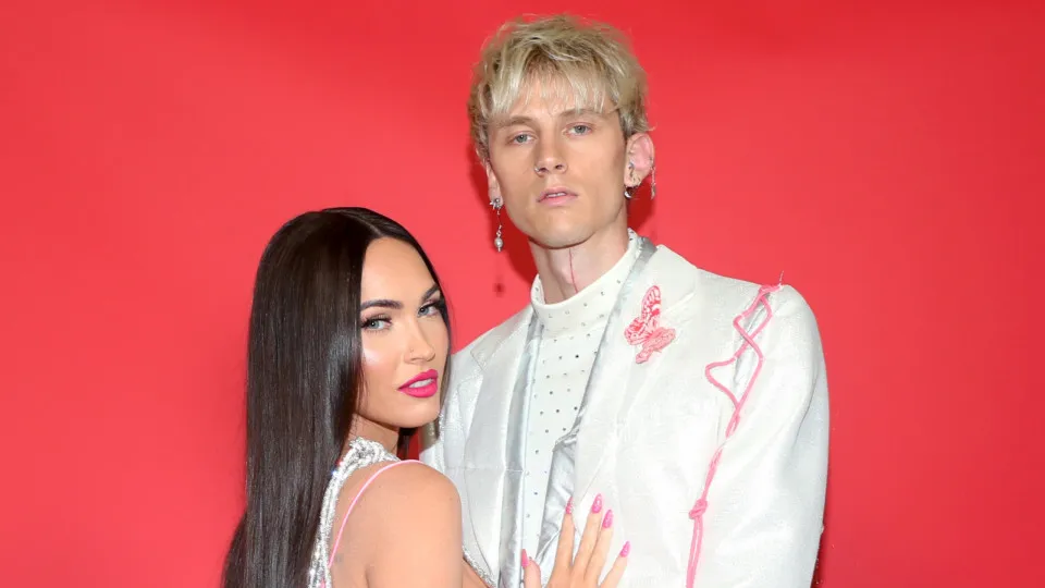 Megan Fox e Machine Gun Kelly reatam romance, diz site