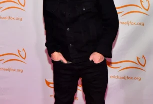 Michael J. Fox revela que quase não anda mais por medo de quedas