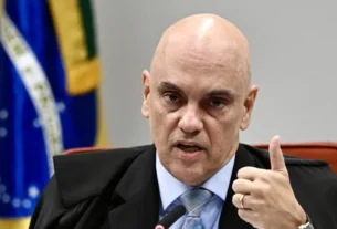 Moraes autoriza Bolsonaro a receber atendimento médico em casa