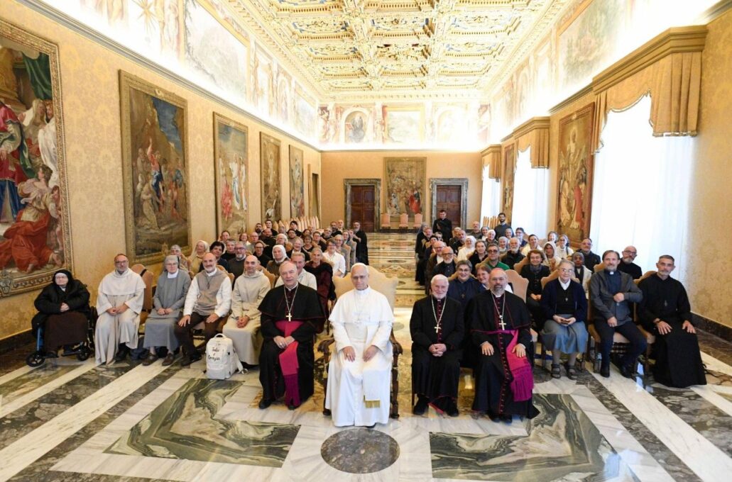 O Papa aos eremitas: em um mundo alienado, é necessário “o respiro espiritual”
