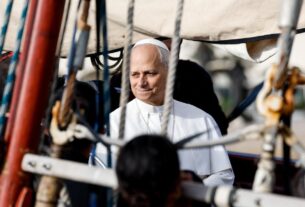 O Papa aos jovens em Ostia: vocês são um sinal de esperança para o mundo