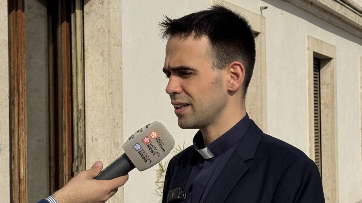 Padre Mattia Ferrari: “Sem os movimentos populares, a democracia se atrofia”