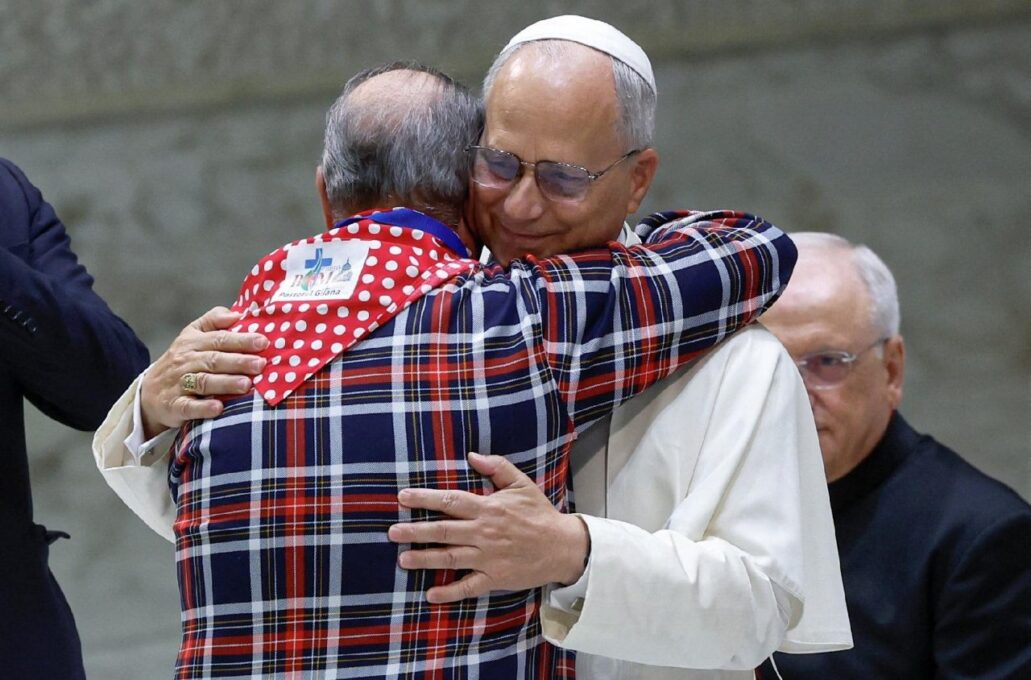 Papa a ciganos: trabalho e oração, força para derrubar muros da desconfiança e do medo