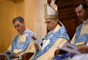 Papa: assim como Maria, devemos aprender a confiar. O tempo de Deus é perfeito