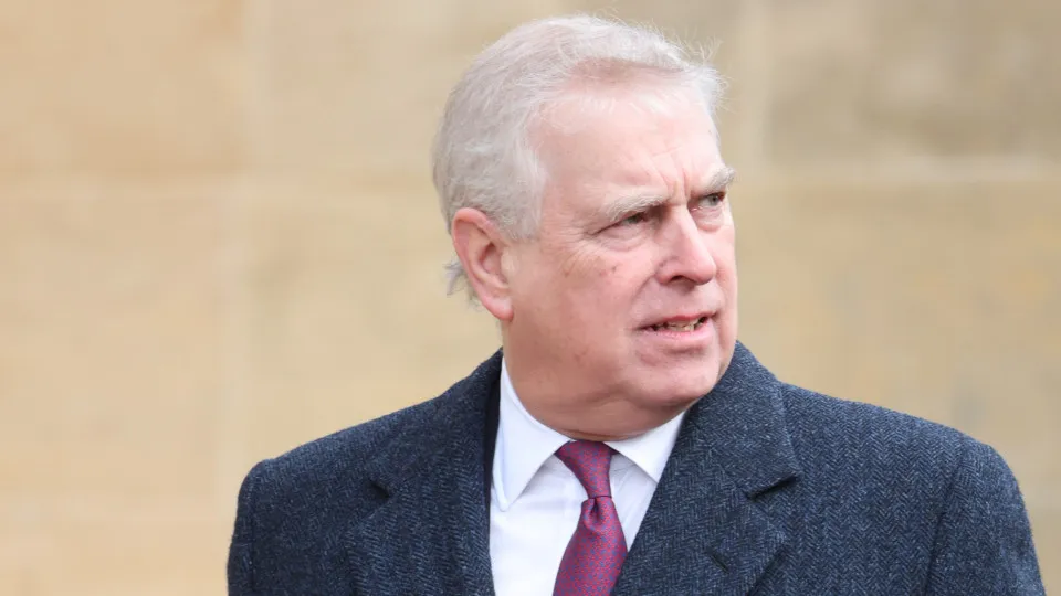 Príncipe Andrew pediu aos guarda-costas para investigar Virginia Giuffre