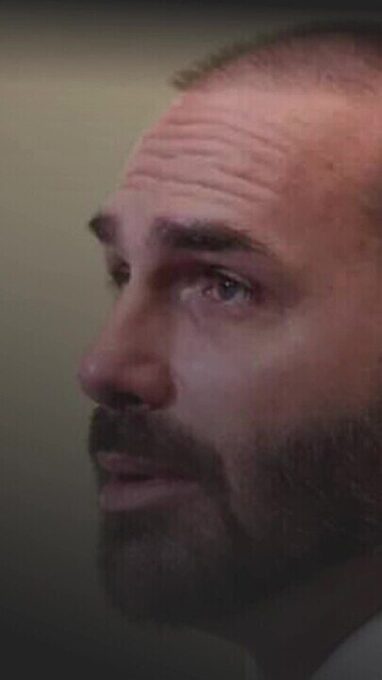 Projeto de poder de Eduardo Bolsonaro inclui sair do PL e levar deputados