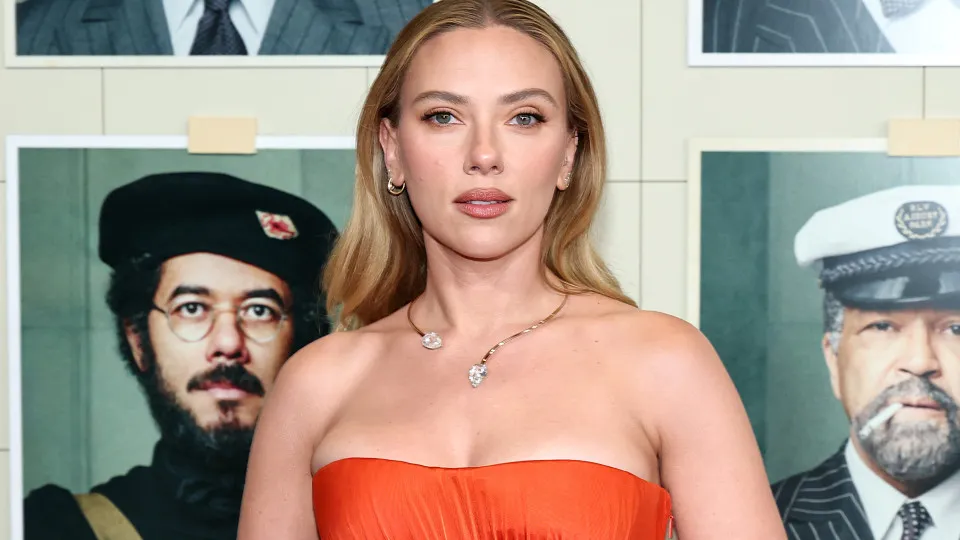 Scarlett Johansson pode viver vilã no live-action de ‘Enrolados’, diz revista