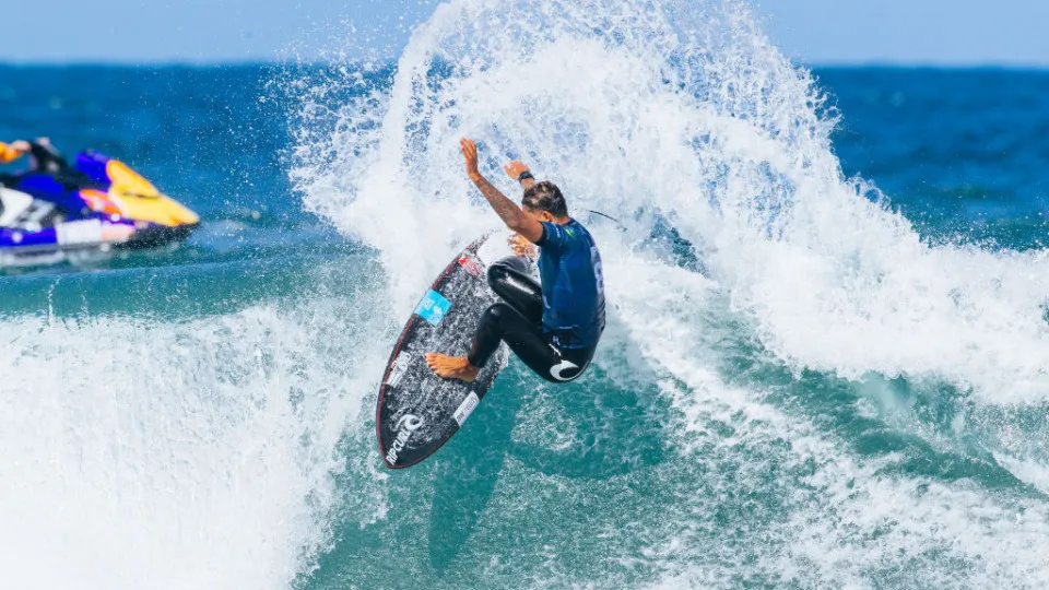 Surfe: Samuel Pupo é campeão em Saquarema e se aproxima da elite mundial