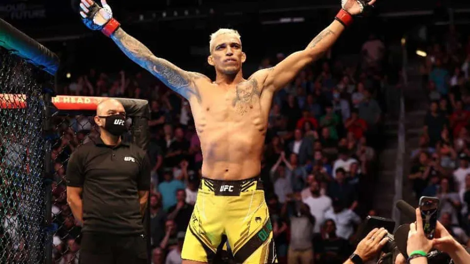 UFC Rio: Charles do Bronx fatura bônus de R$ 276 mil e promete 'festa na favela'