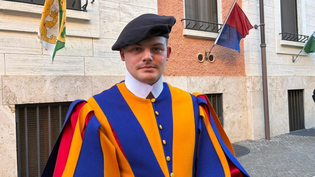 "Um evento como um casamento": 27 novos Guardas Suíços juram fidelidade ao Papa