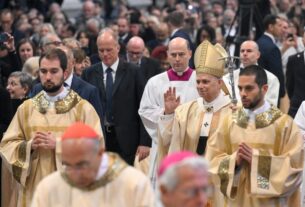 Papa: só com humildade e paciência se pode construir uma verdadeira comunidade de fé