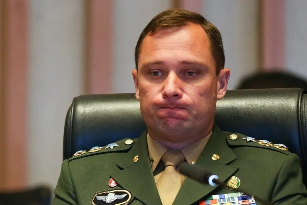 Após decisão do STF, tornozeleira eletrônica de Mauro Cid é retirada