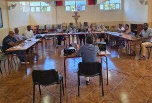 Cabo Verde - Irmãos Capuchinhos refletem sobre sustentabilidade com os seus colaboradores