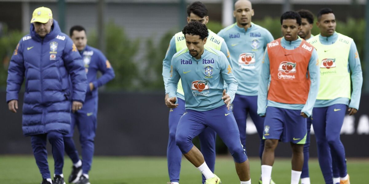 Com equipe completa, Ancelotti comanda atividade em Londres