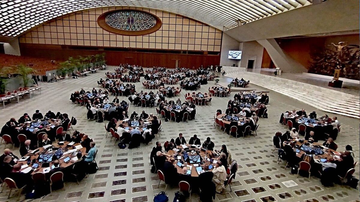 Grech: familiarizar-se com os frutos e os desafios do processo sinodal