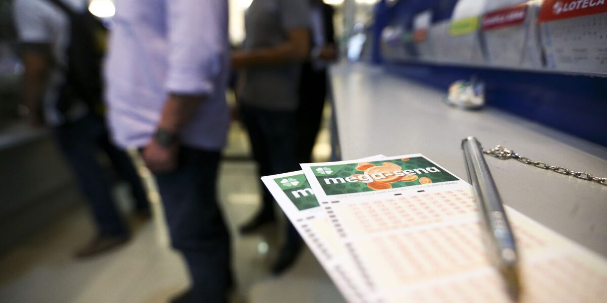 Mega-Sena acumula novamente e prêmio principal vai para R$ 55 milhões
