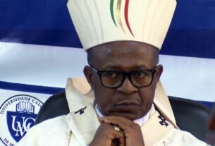 Moçambique - Dom Inácio Saure pede oração pelas vocações