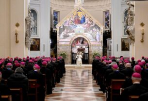 O Papa aos bispos italianos: sejam profetas da paz num tempo marcado por fraturas