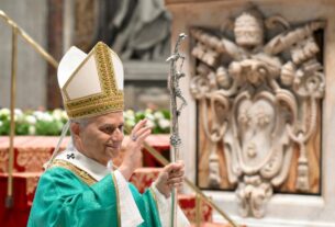 Papa: não há paz sem justiça; é preciso romper o muro da solidão