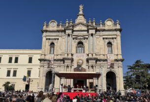 Parolin em Pompeia: cidade de esperança, oração e misericórdia