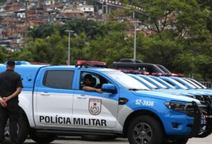 Polícia do Rio prende 17 pessoas em ação contra mentor de barricadas